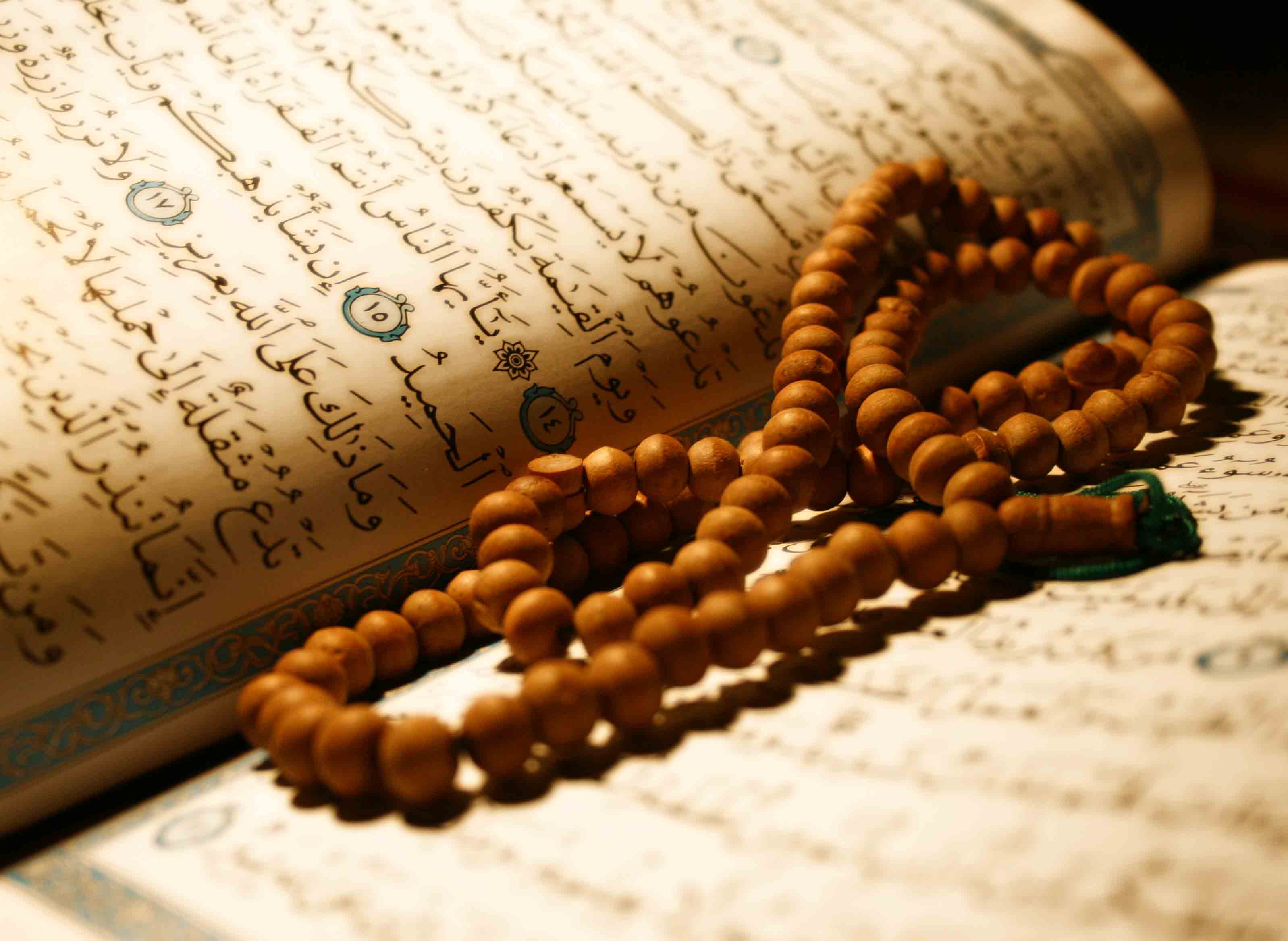 HADITS SHALAT TASBIH ; APAKAH SHAHIH?